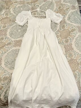 Hill House The Nap Dress in White with Light Blue Label